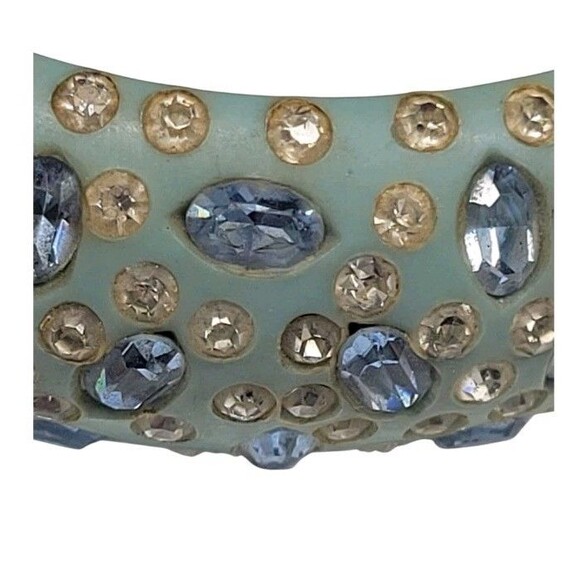 Vintage Weiss Hinged  Lucite Bangle Sparkling Multi Rhinestone Bracelet 1950s - Picture 5 of 8